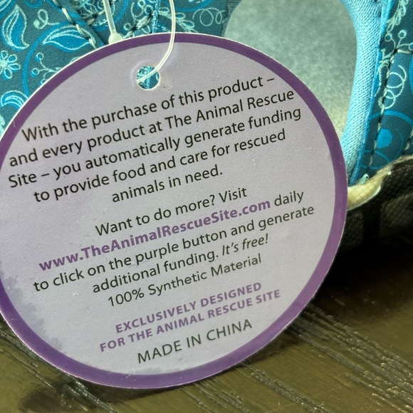 NWT Women’s sports Sandals with dog prints  from the animal rescue site Size 6 - Picture 6 of 7